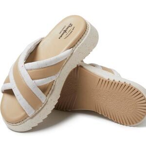 Dearfoams Tan and White Women's Sandals